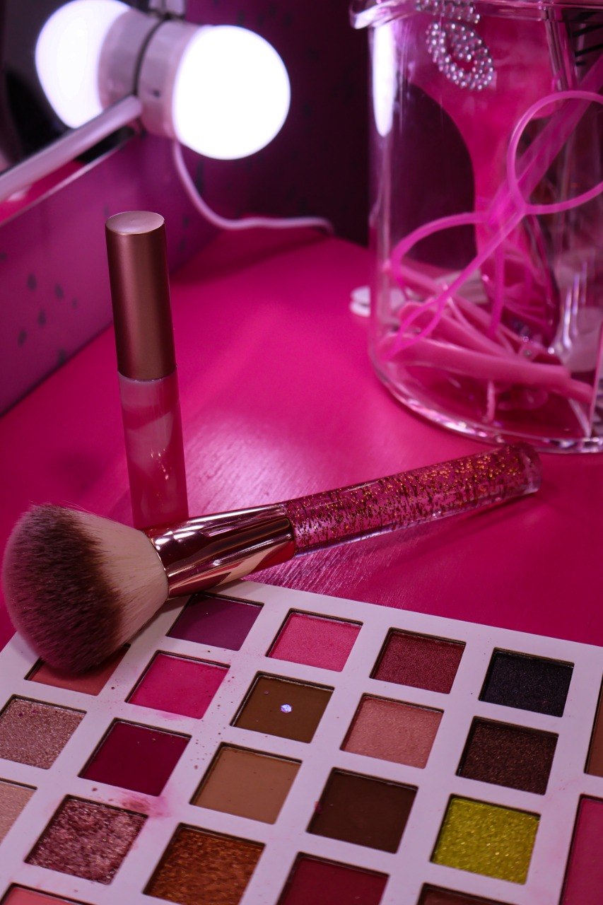 Glam party fun on the Pink Spa Bus